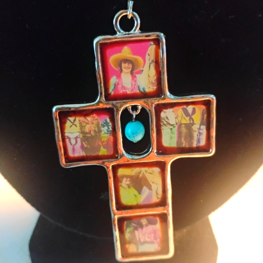 💝Adorable Cowgirl Cross beads Necklace 😍